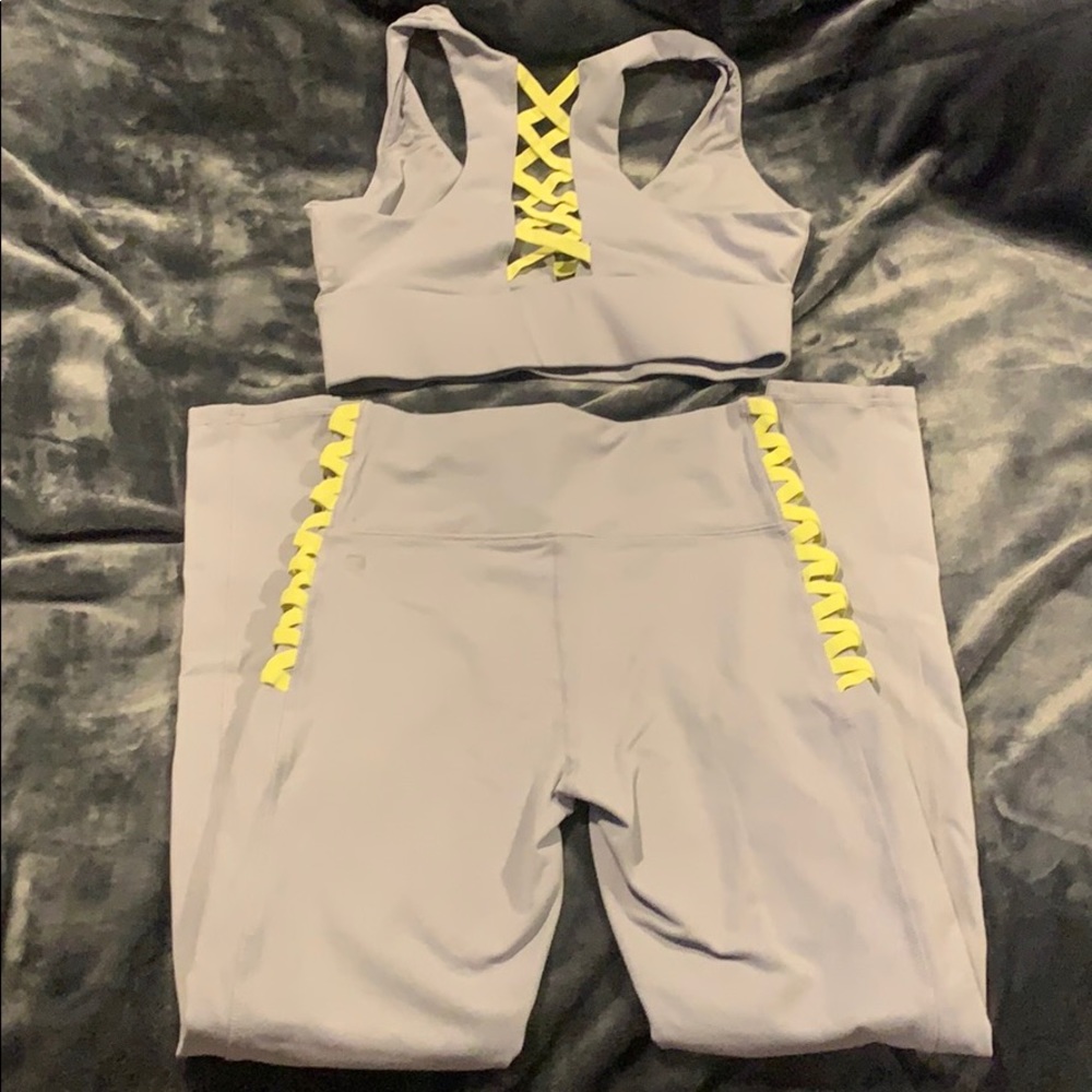 Fabletics Gym Set!